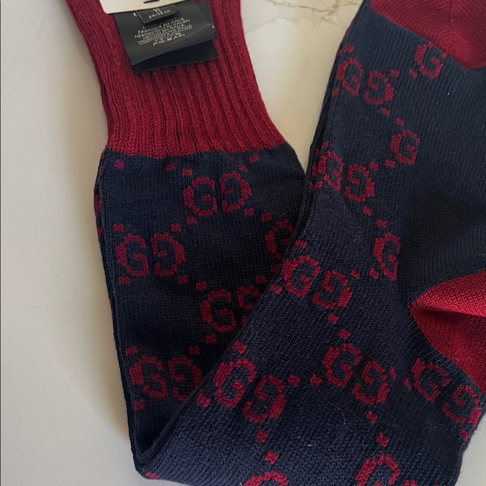 Gucci unisex Burgundy and Navy Socks - Picture 2 of 8